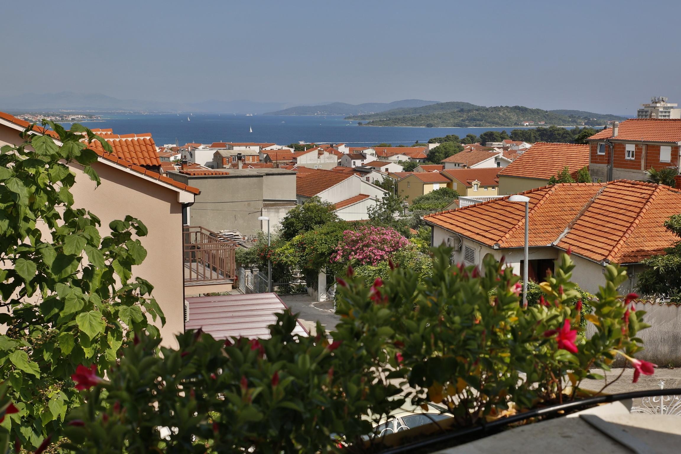 vodice-jukic_apartment-3_full-seaview