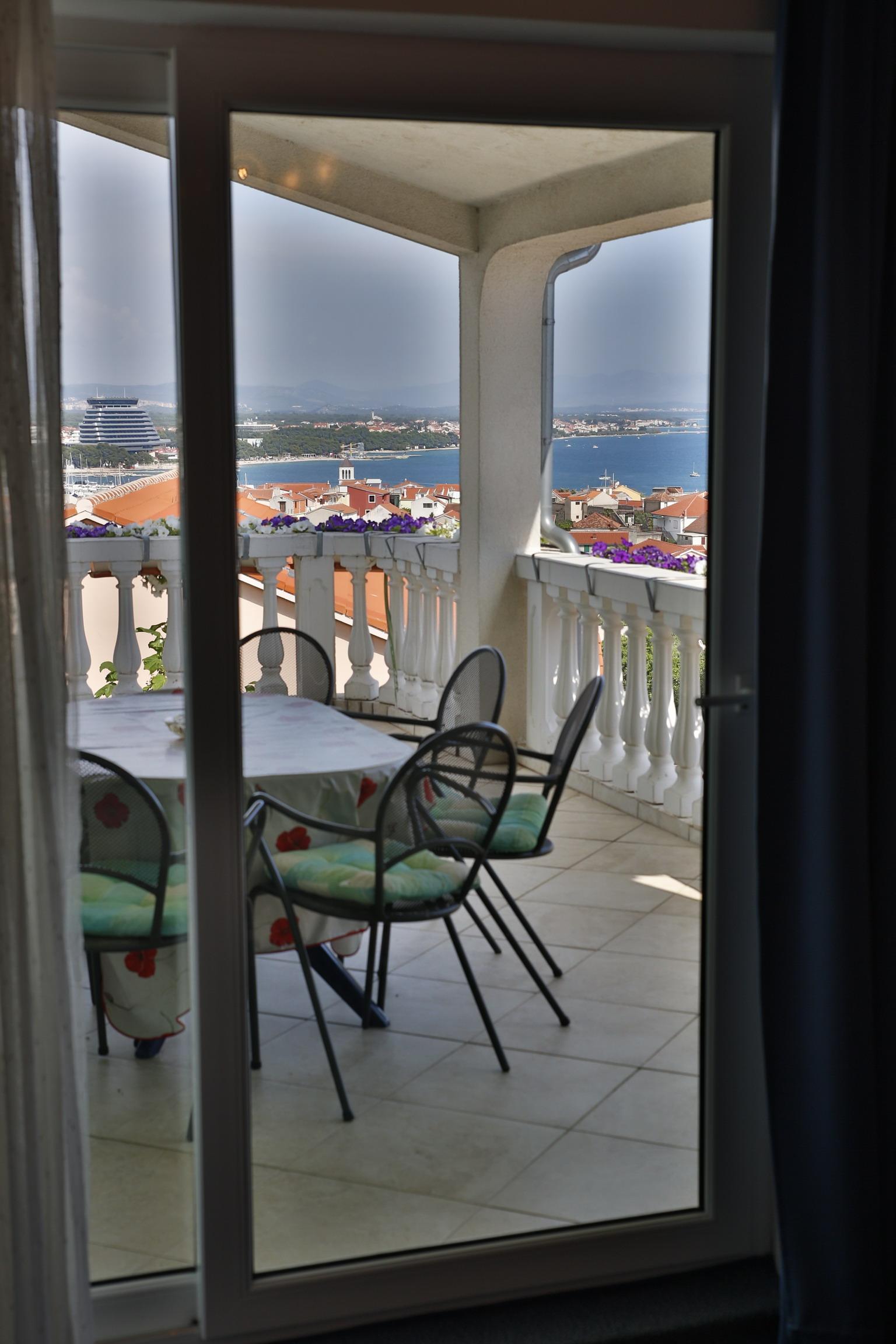vodice-jukic_apartment-5_bedroom-blue-view