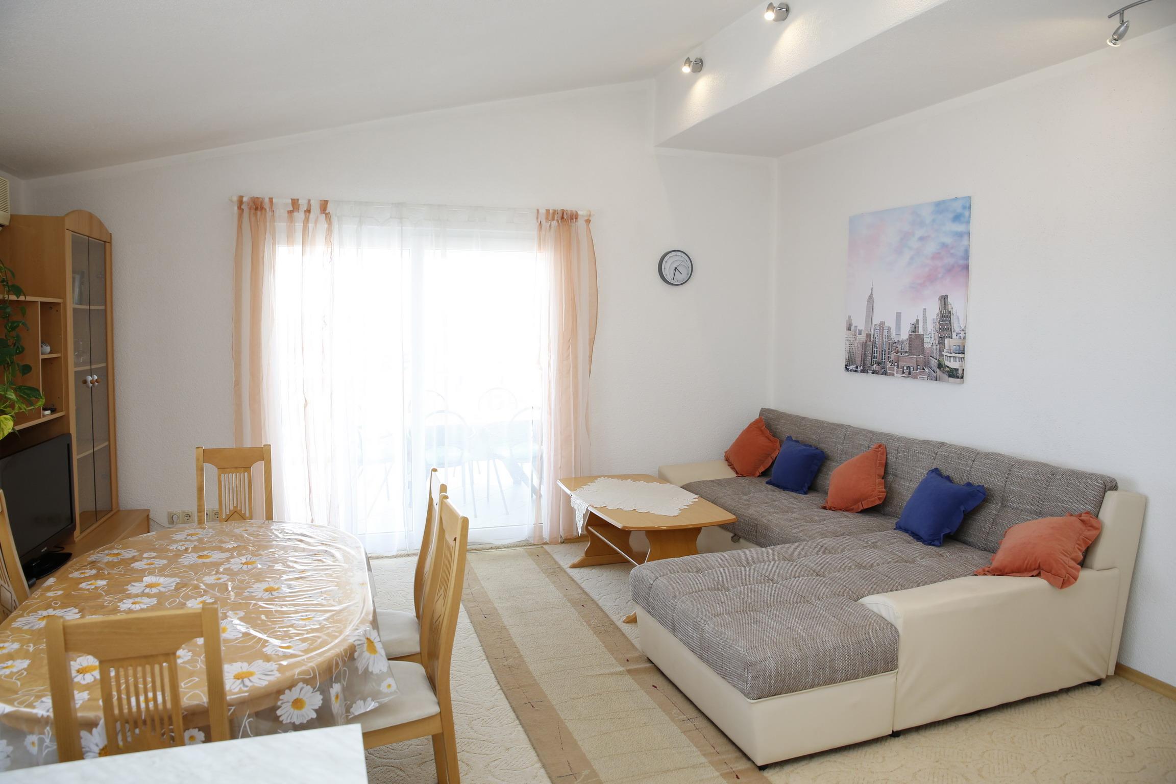 vodice-jukic_apartment-5_living-room